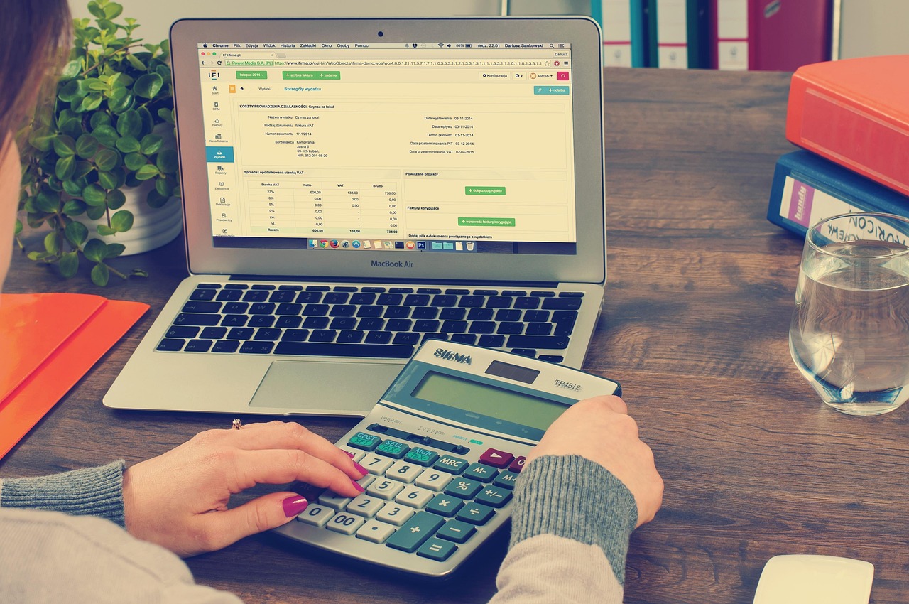employee providing administrative support