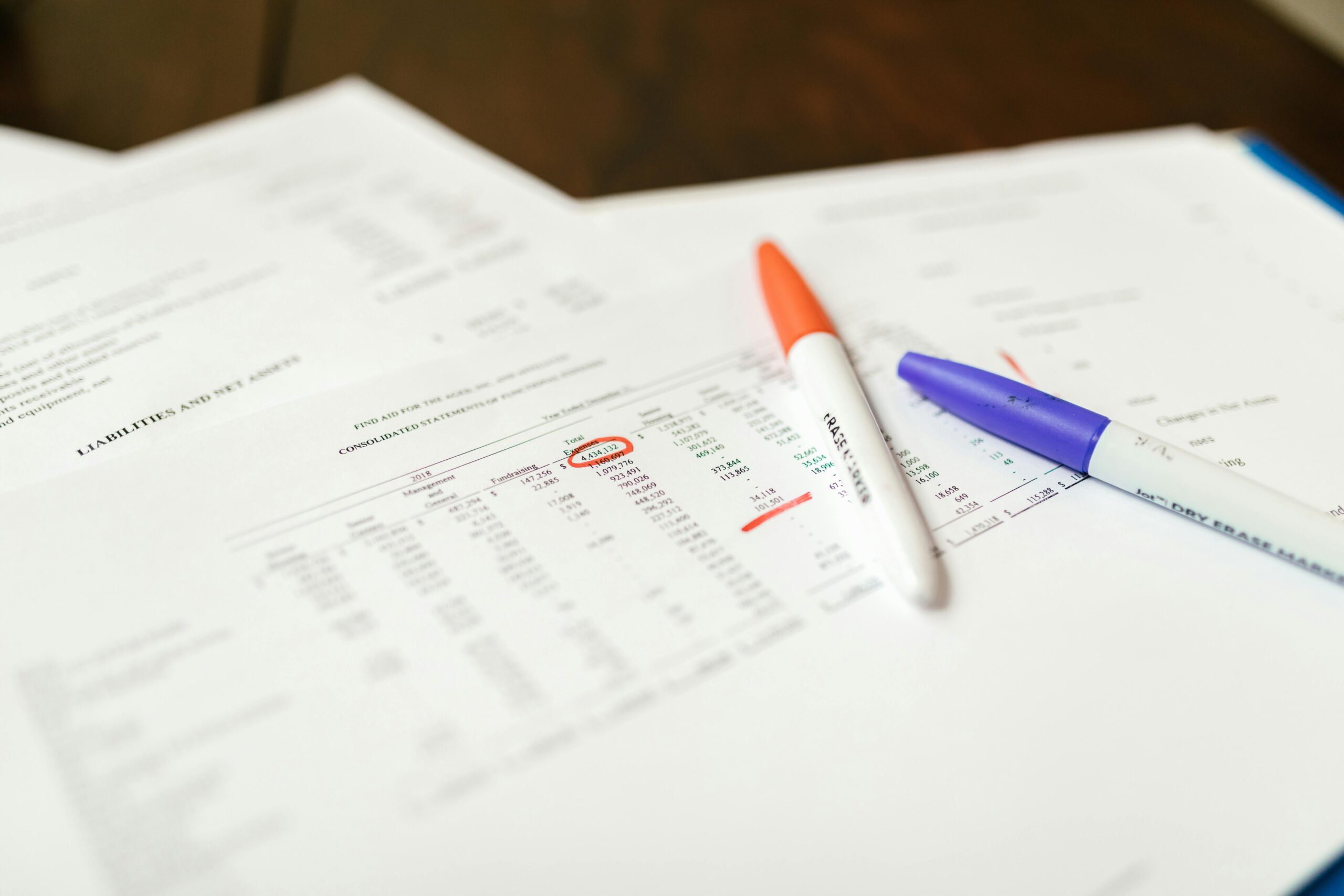 Payroll support compliance and issue resolution for correcting payroll discrepancies and errors